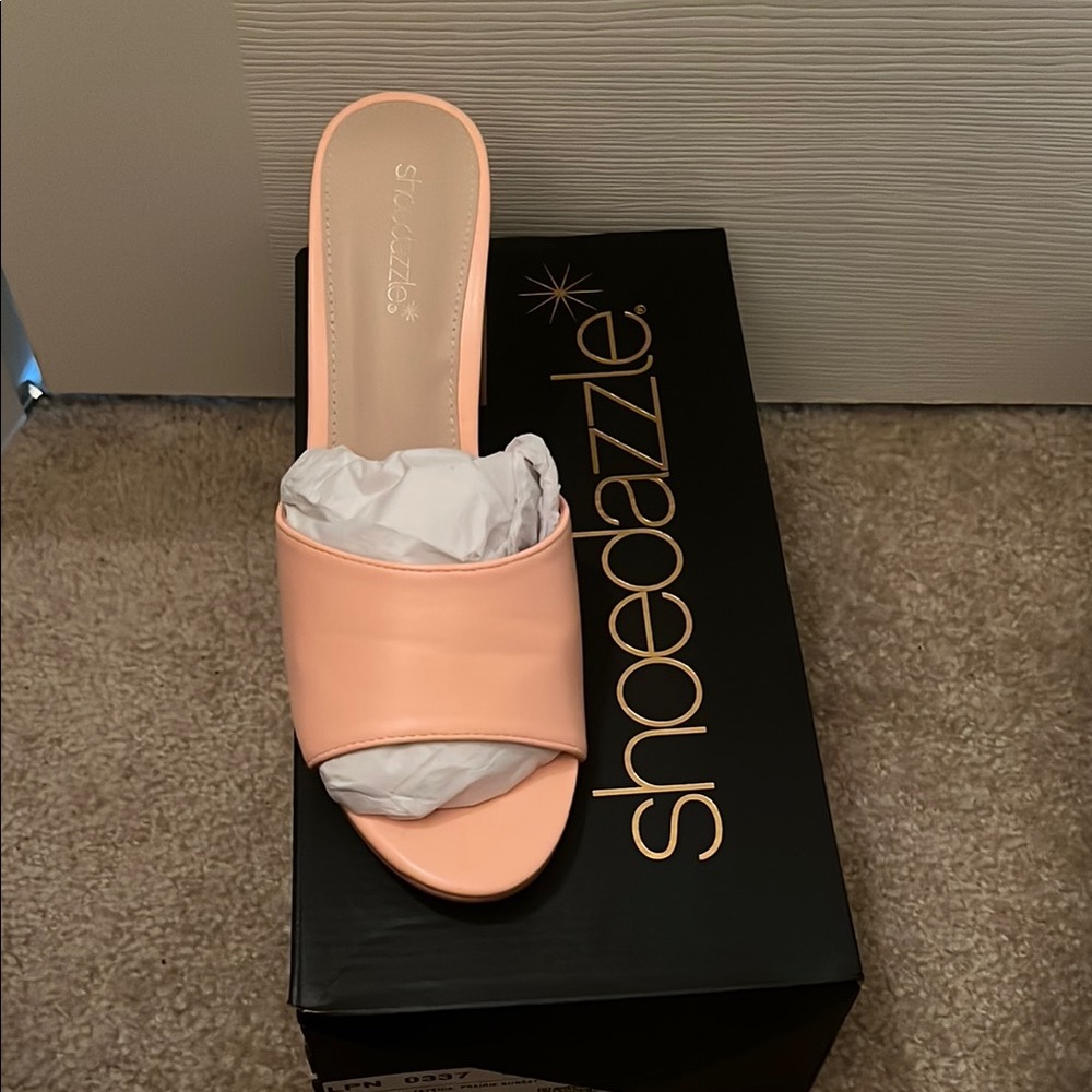 Shoe Dazzle Pink Salmon Colored Mules Minimalist Design